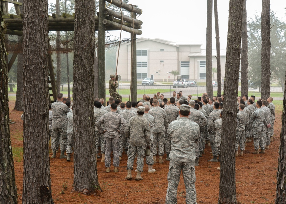 Air assault obstacle course orientation