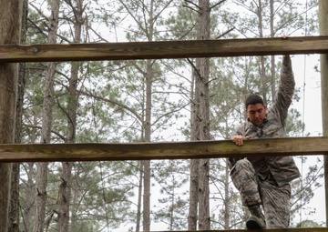 Air assault obstacle course orientation