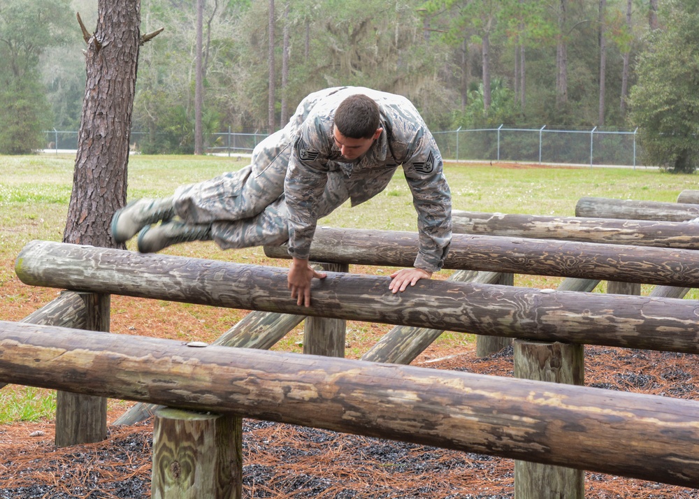 Air assault obstacle course orientation