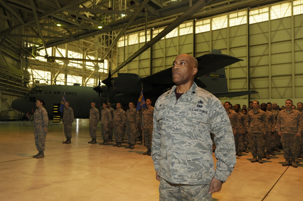 145th Maintenance Group gets a new colonel and commander