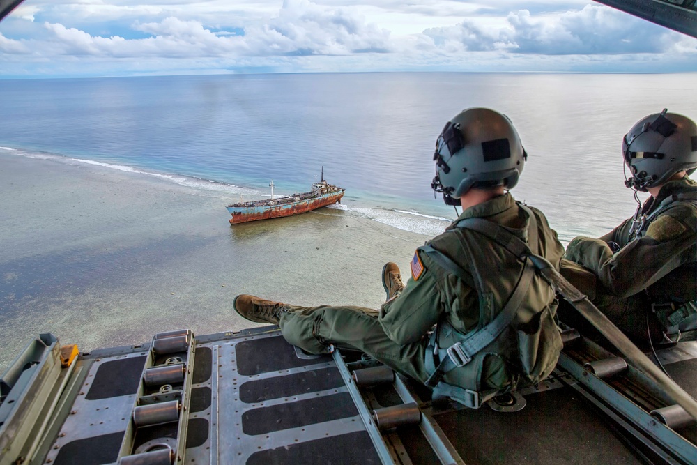Operation Christmas Drop 2015: Extraordinary views from outer islands