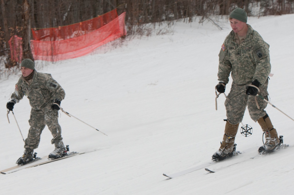 Soldiers ski during mountain skills training
