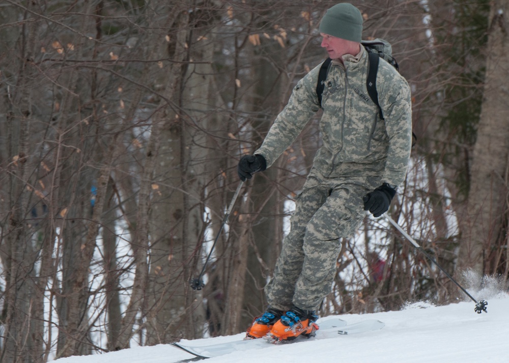 Soldiers ski during mountain skills training