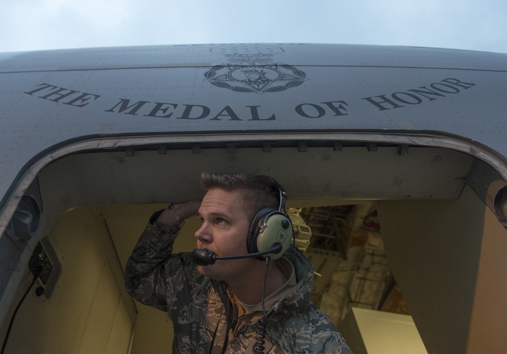 Chairman of the Joint Chiefs of Staff visits Iraq