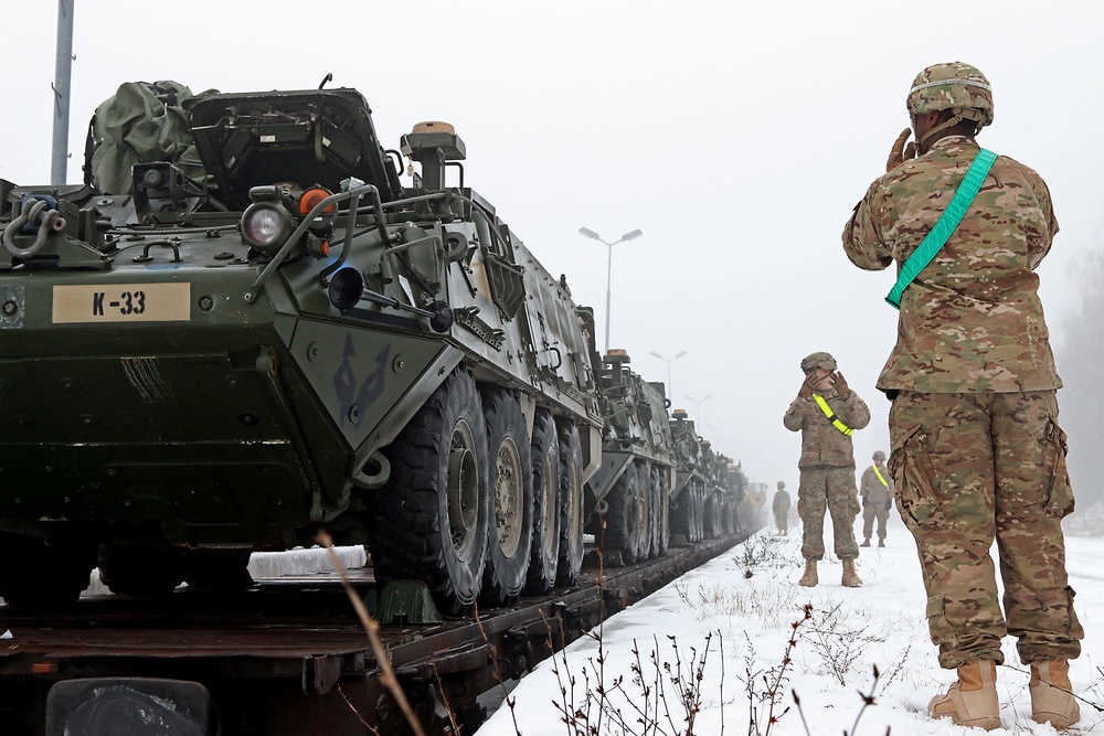 Country hopping cavalry unit unloads train before training