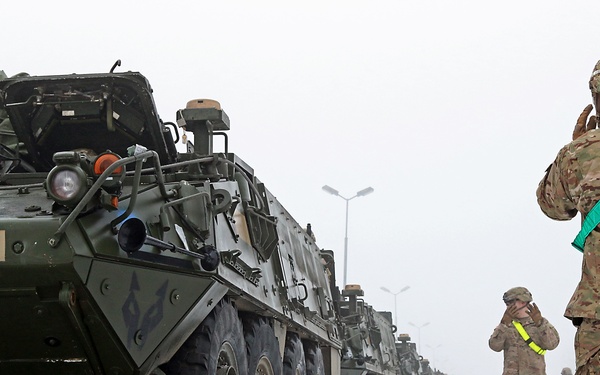 Country hopping cavalry unit unloads train before training