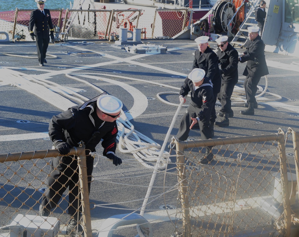 USS Barry departs Norfolk for Japan