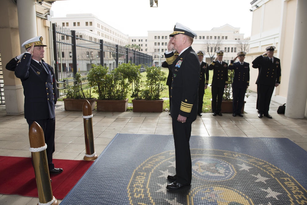 French naval admiral welcomed to US 6th Fleet headquarters