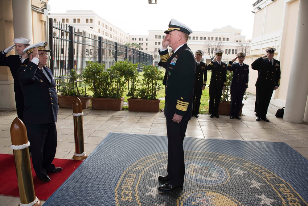 French naval admiral welcomed to US 6th Fleet headquarters