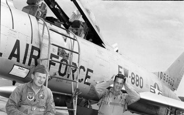 Col. Warren Nelson 185th’s last WWII veteran commander dies at 97