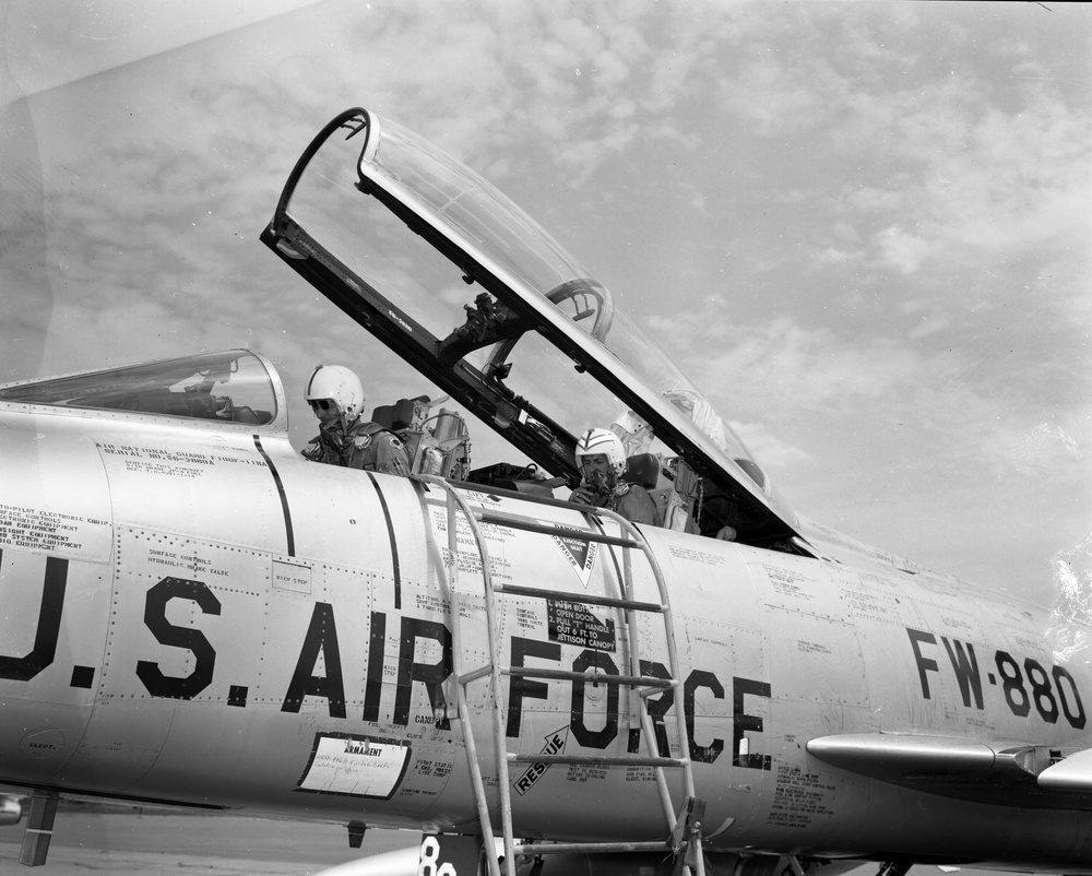 Gov. Hughes' F-100 backseat ride