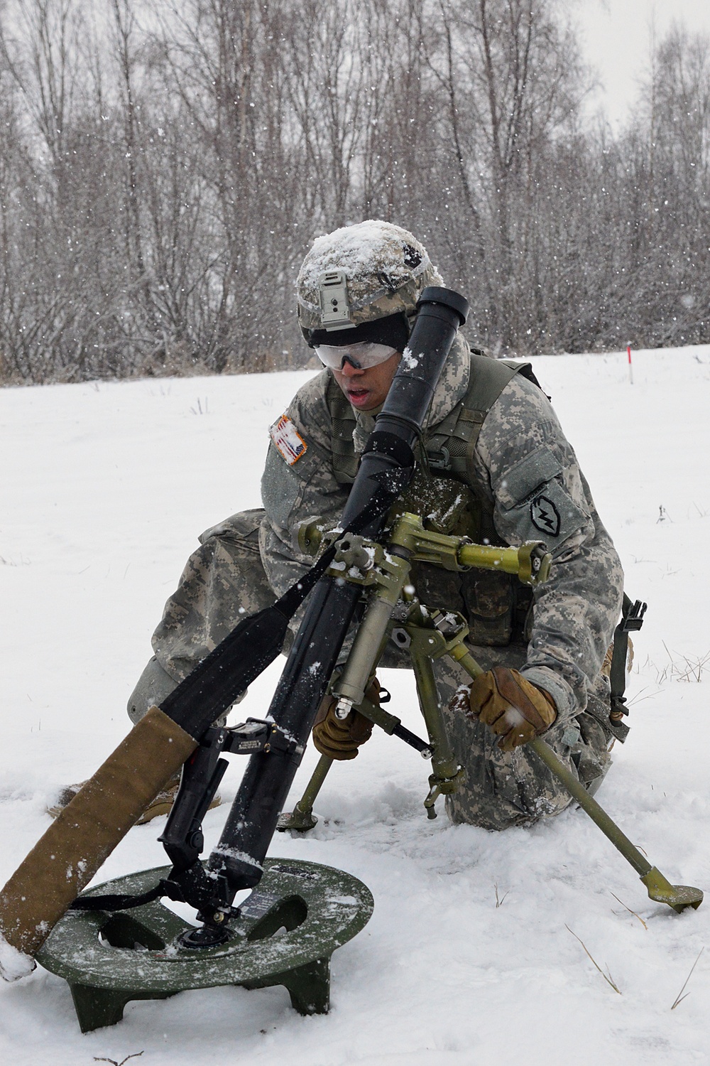 Fire and ice: Mortars in the snow