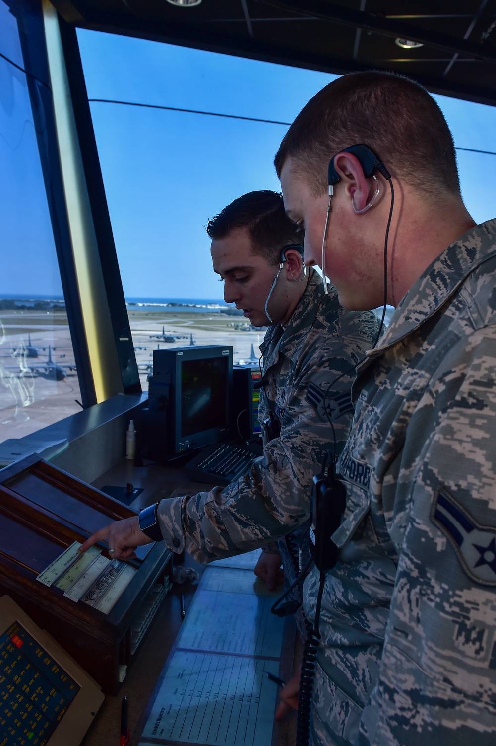Air traffic controllers: A pilot's guide to success