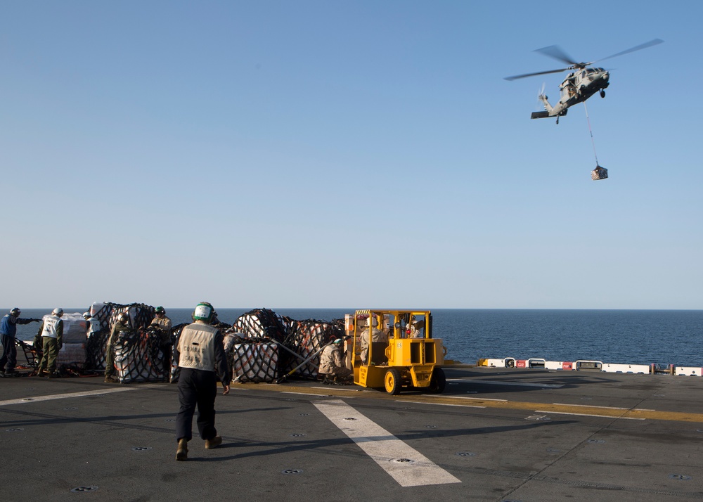 Marines and Sailors conduct aerial resupply aboard USS Kearsarge