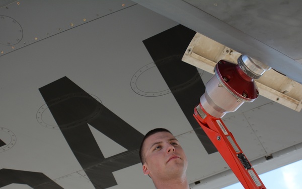 340th EAMU keeps KC-135 flying