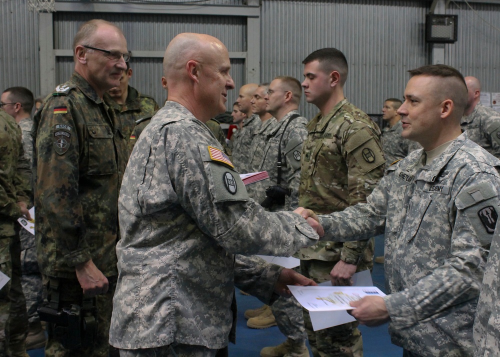 US Soldiers earn German proficiency badges