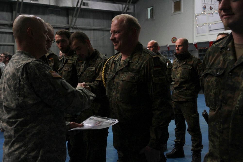 German Soldiers earn US marksmanship badges in Kosovo