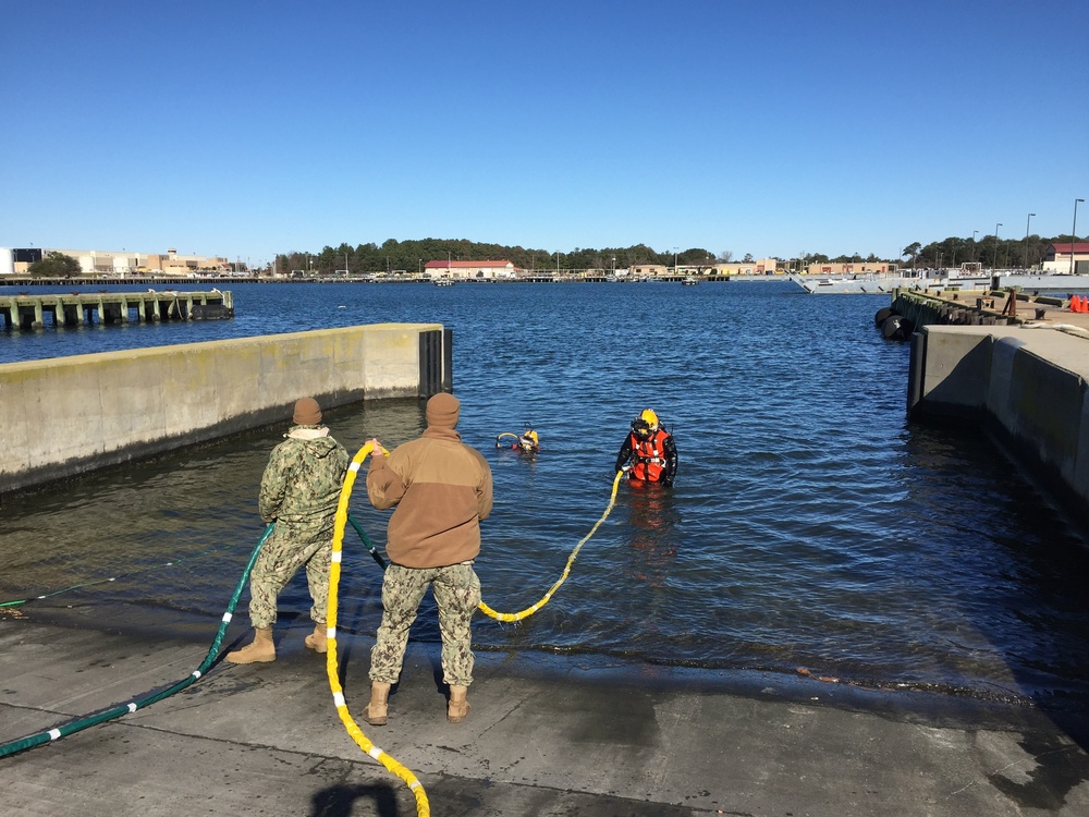 UCT ONE conducts surface supplied diving in Mid-Atlantic region