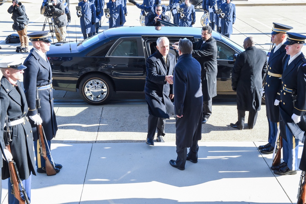 Secretary of defense hosts an enhanced honor cordon welcoming Australia's PM Malcolm Turnbull