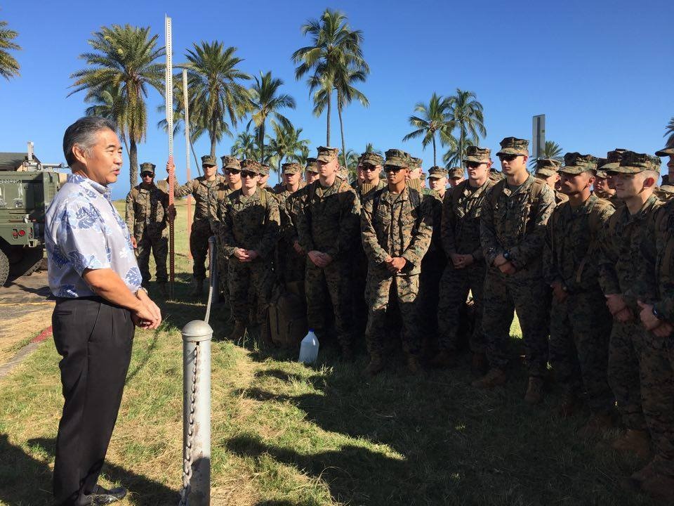 Hawaii Governor David Ige thanks Marines