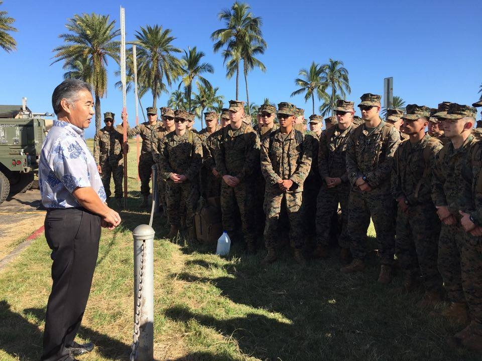 Hawaii Governor David Ige thanks Marines