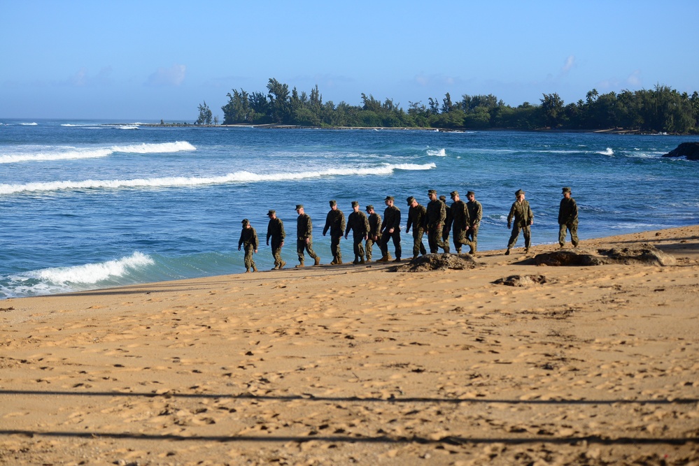 Search for 12 Marines off the North Shore of Oahu