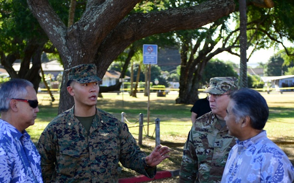 Hawaii governor visits Haleiwa Incident Command Post
