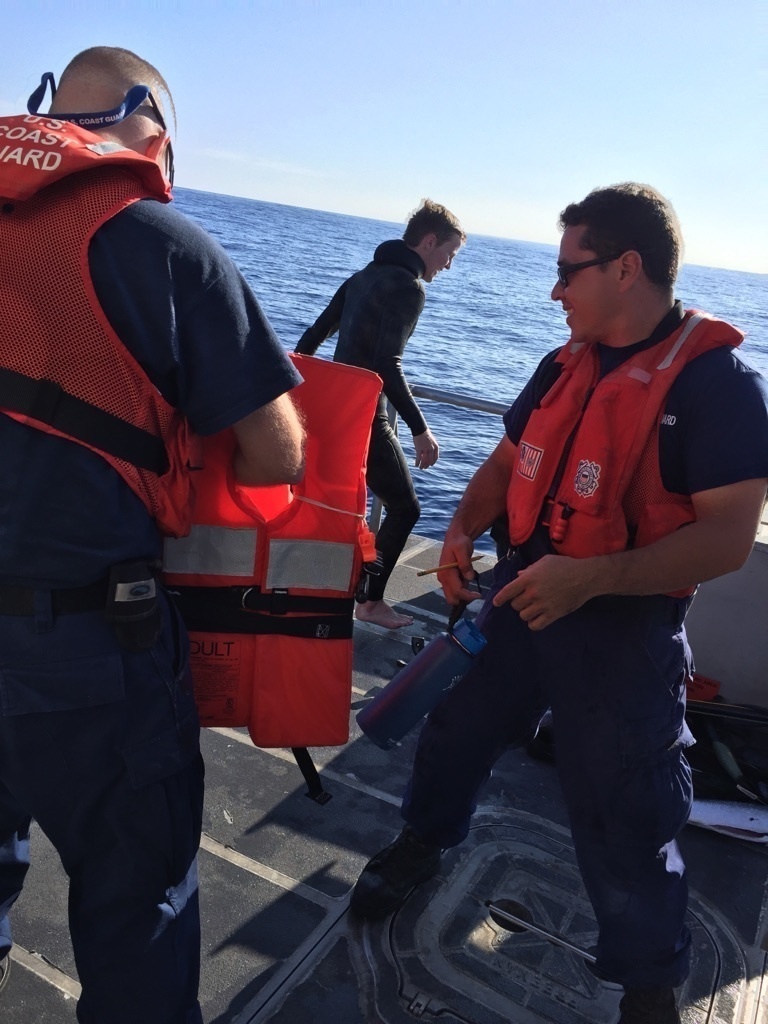 Coast Guard rescues 3 divers near Molokai