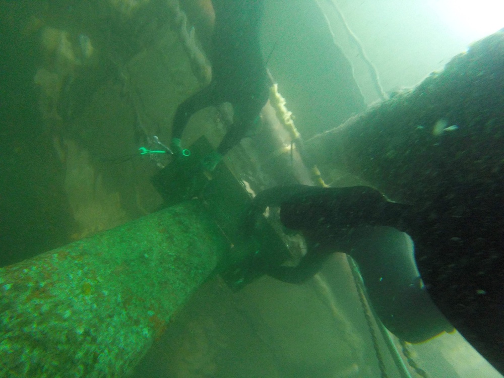UCT 2 conducts pier repair