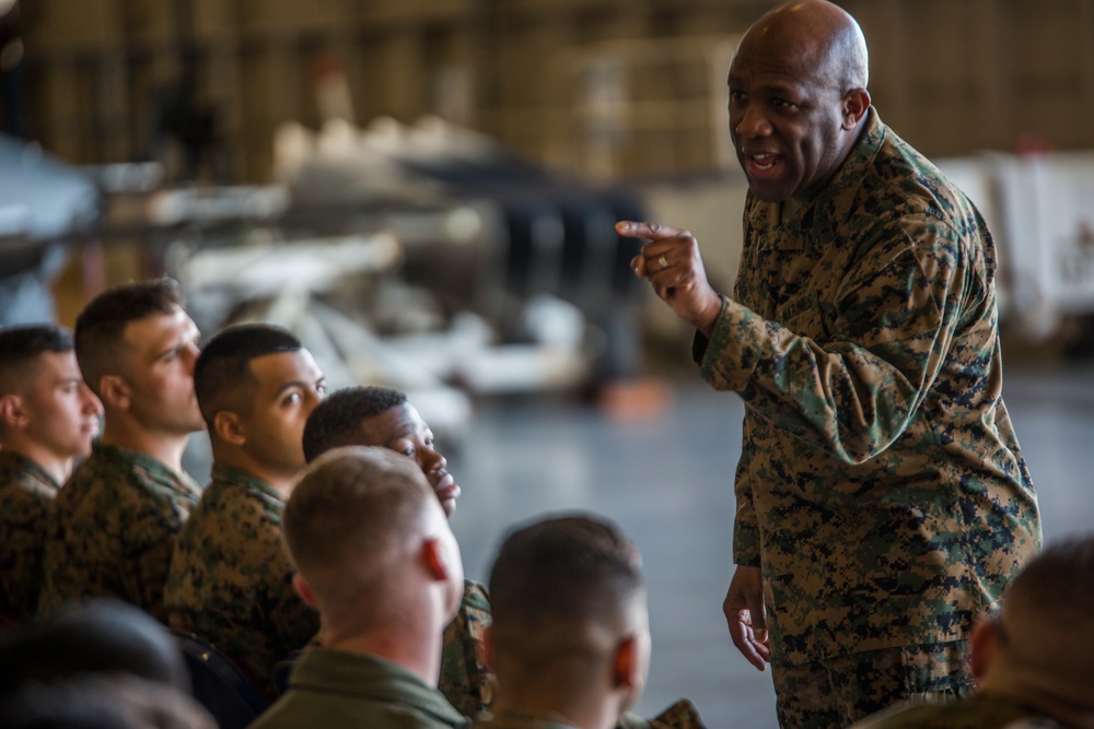 Marine Corps' top enlisted leader meets his Reserve Marines