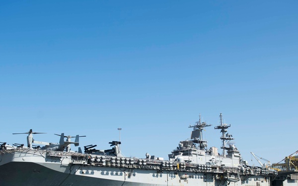 Kearsarge visits Muscat, Oman