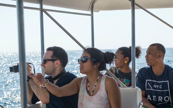 Kearsarge visits Muscat, Oman