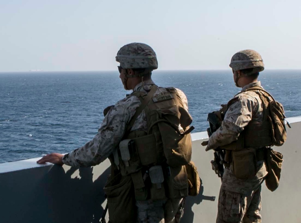 USS Arlington (LPD 24) transits through the Strait of Hormuz