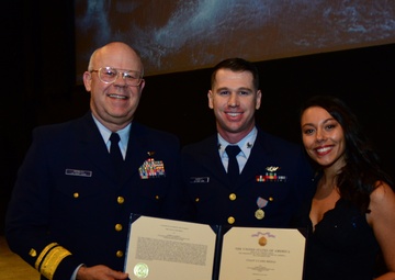 Coast Guardsman receives medal for heroism