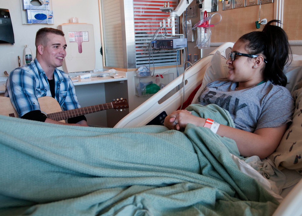 Airman spreads joy at children's hospital