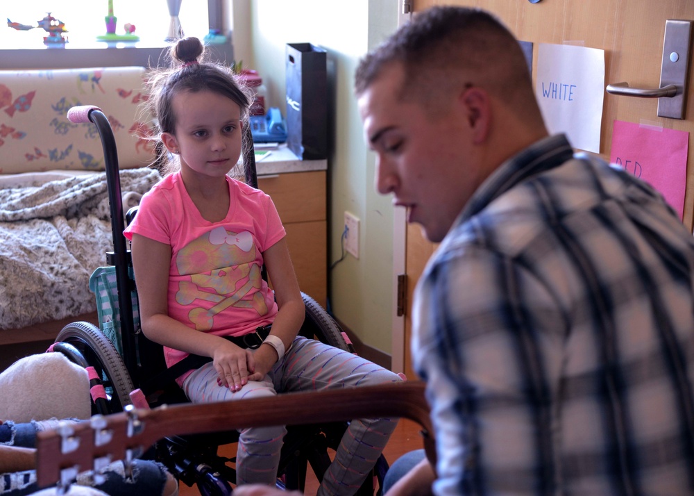 Airman spreads joy at children's hospital