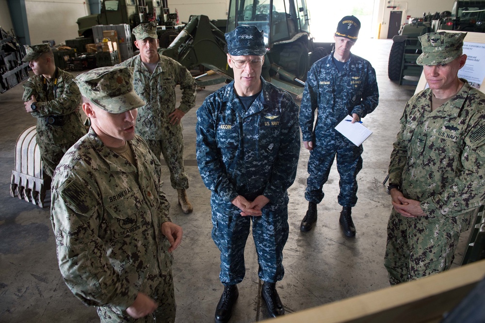 DVIDS - Images - Commander, US Seventh Fleet visits Commander, Task ...