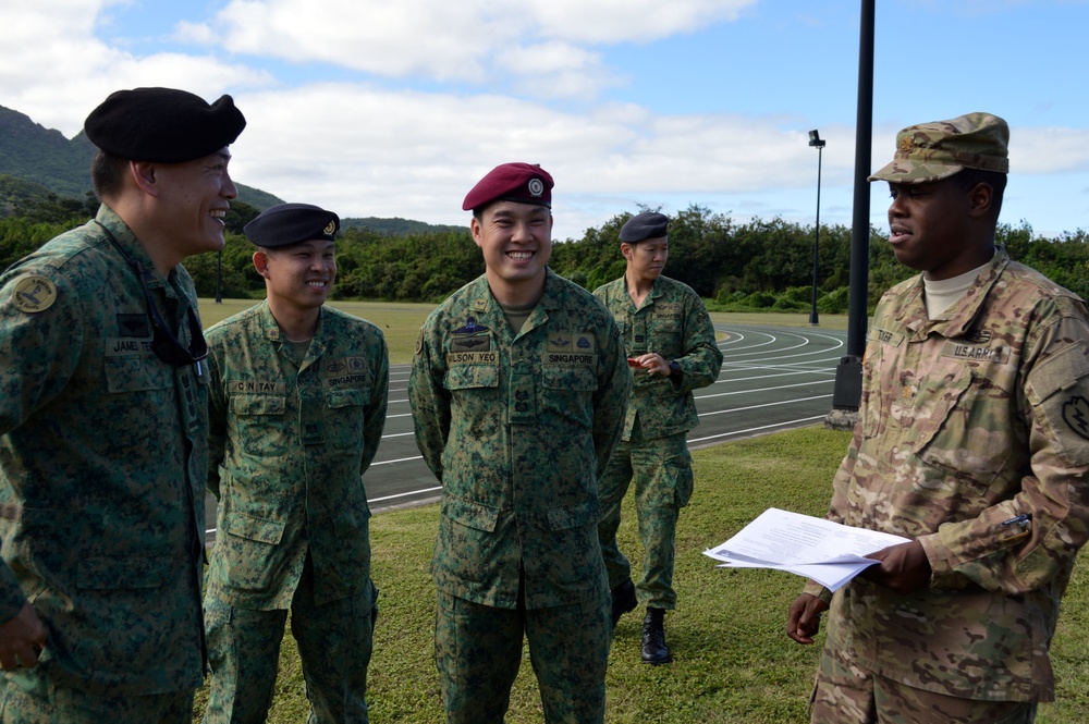 Singapore army delegation visits 298th Regiment's Multi-Functional Training Unit