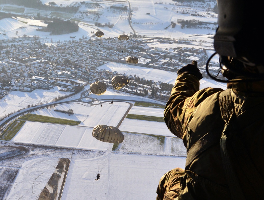 1st Battalion, 10th Special Forces Group Airborne jump