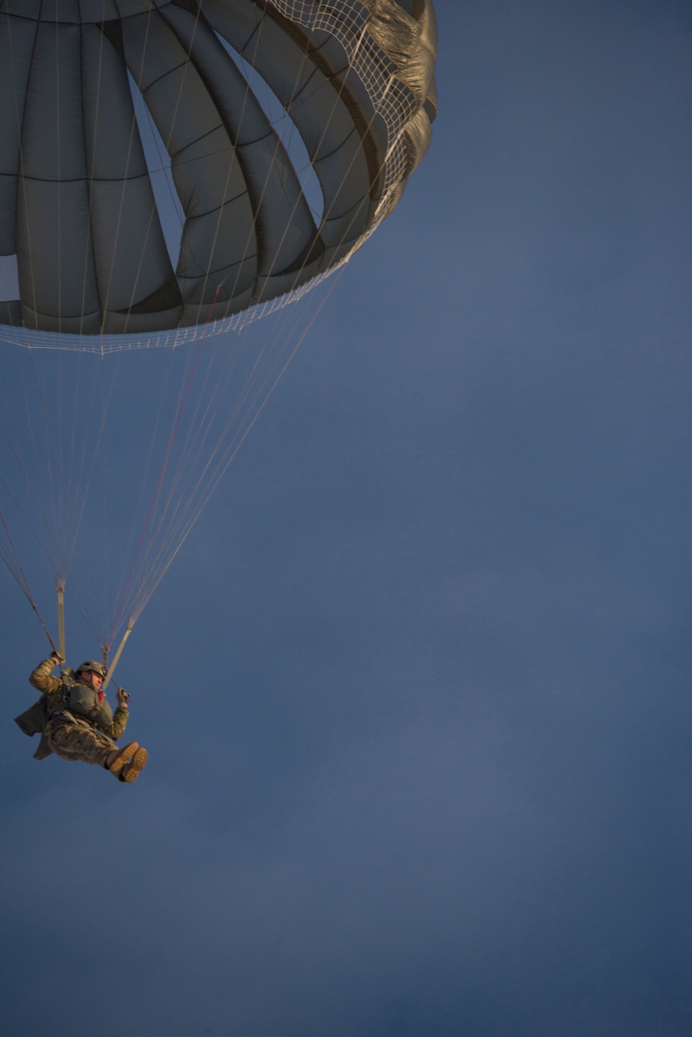 1-10 SFG (A) Chinook helicopter jump