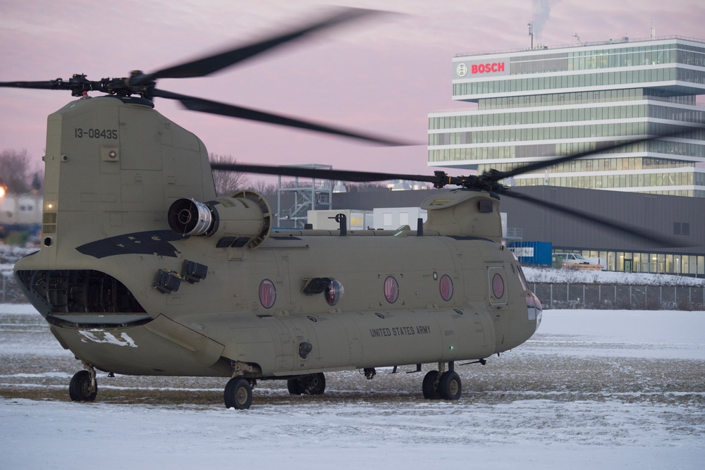 1-10 SFG (A) Chinook helicopter jump