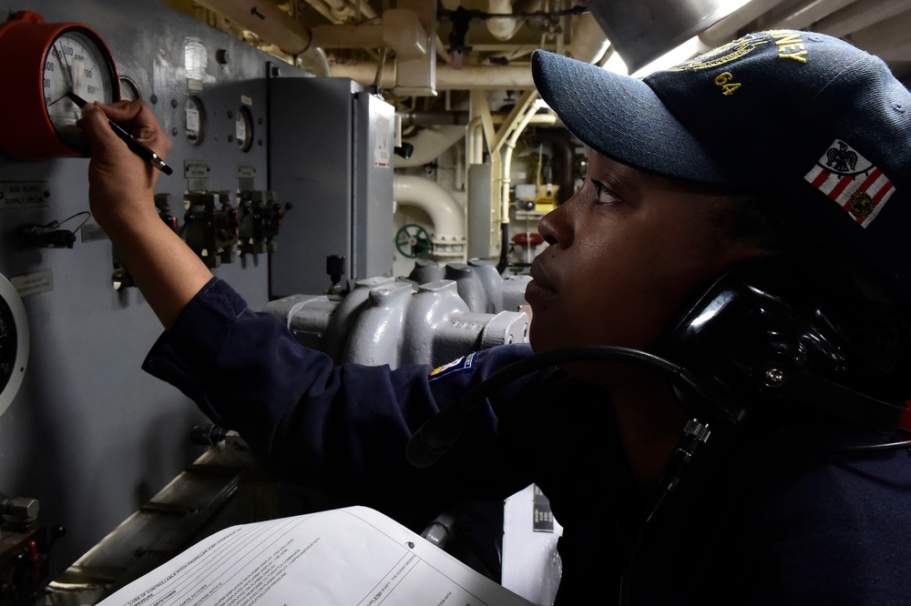 USS Carney sailors conduct training