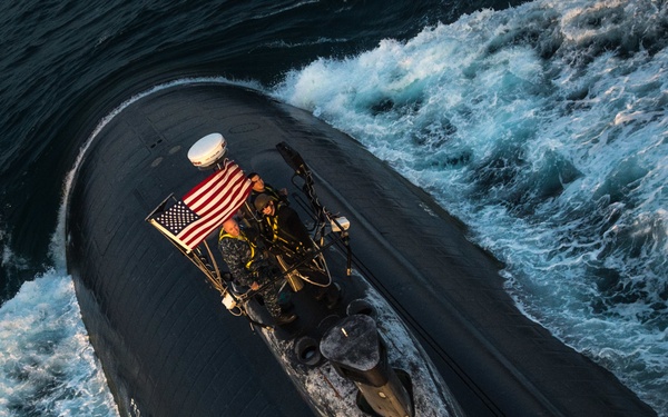 USS Toledo transits through the Arabian Gulf