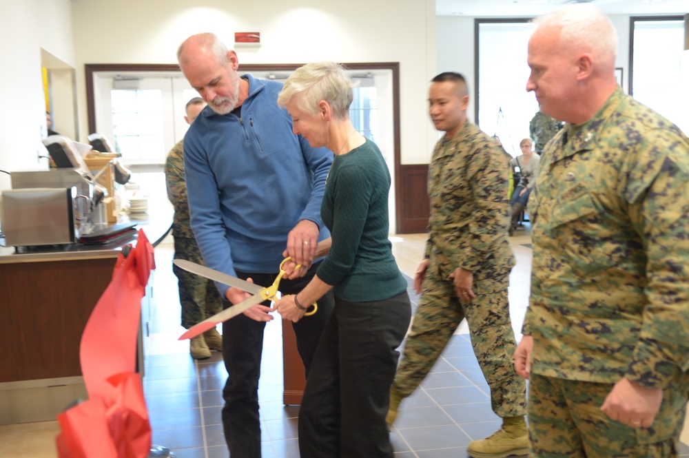 New mess hall at Weapons Training Battalion dedicated to fallen staff sergeant