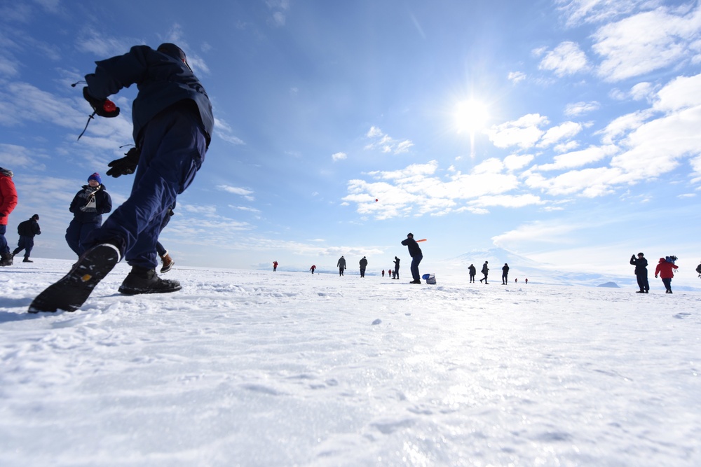 US Coast Guard Cutter Polar Star assists Operation Deep Freeze 2016