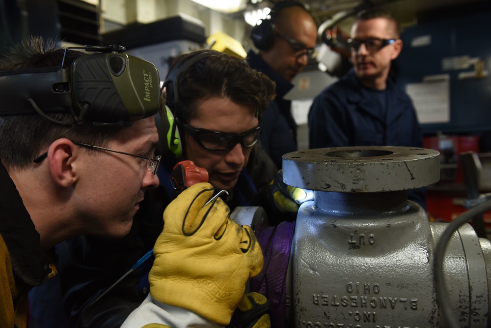 US Coast Guard Cutter Polar Star assists Operation Deep Freeze 2016