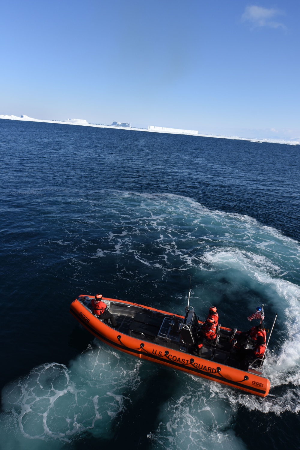 US Coast Guard Cutter Polar Star assists Operation Deep Freeze 2016