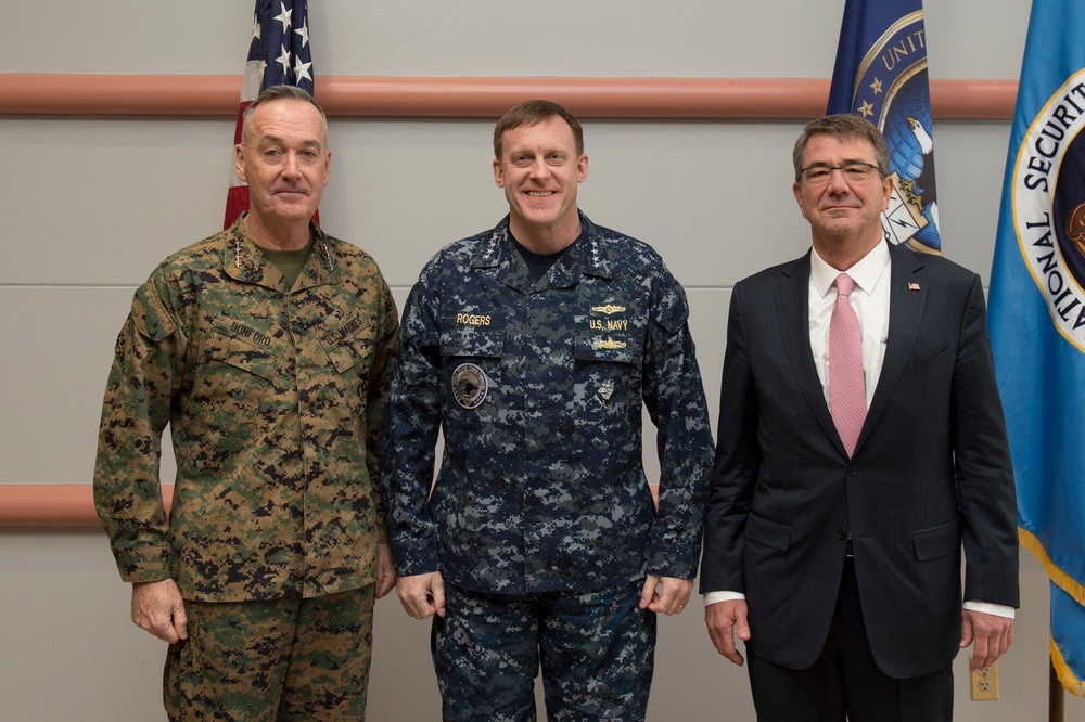 Secretary of defense visits CYBERCOM