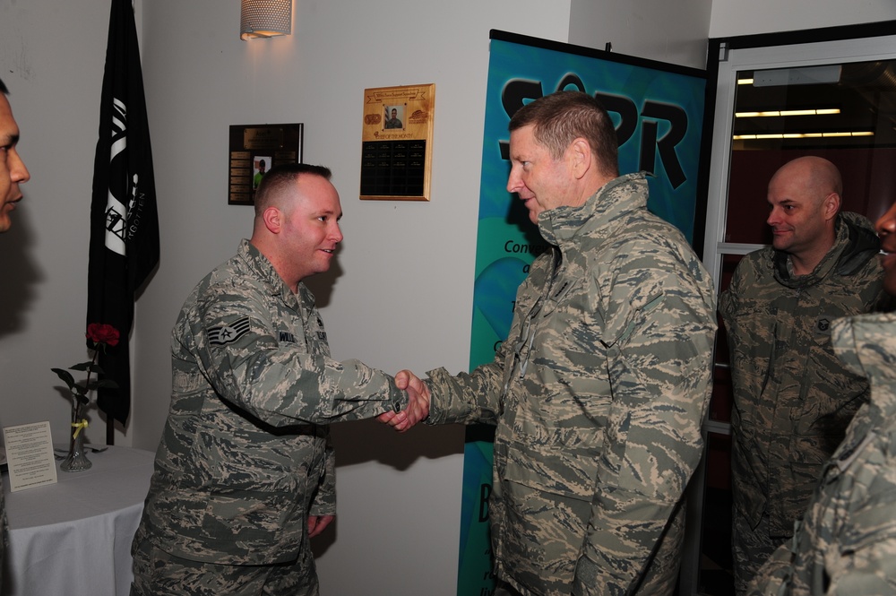 AFGSC commander visits Whiteman