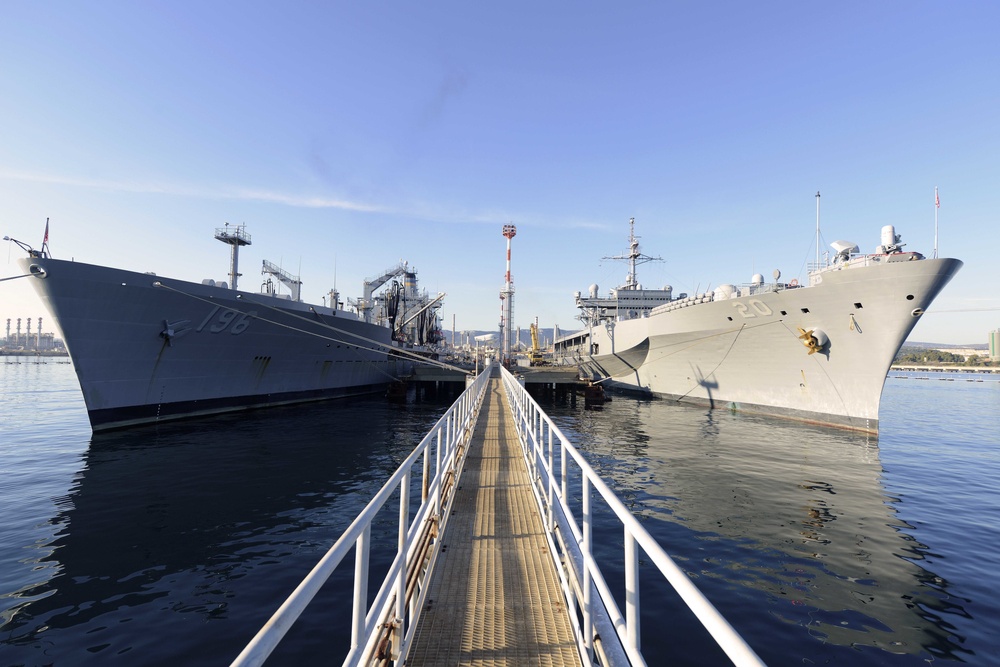 USS Mount Whitney (LCC 20) departs Augusta Bay